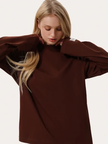 Oversize hosszú ujjú csokoládébarvban
